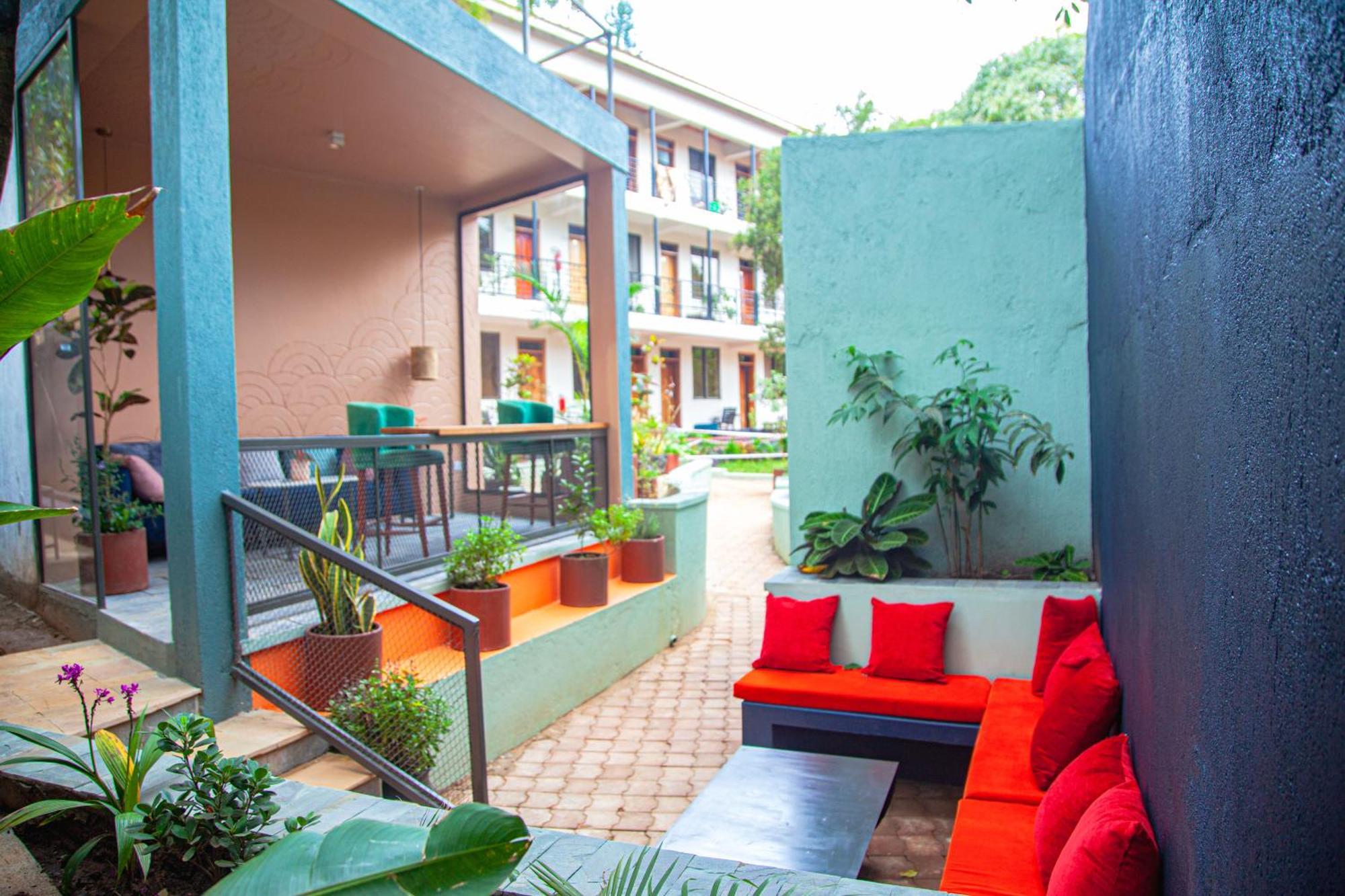 Explorers Hub Kampala Exterior photo