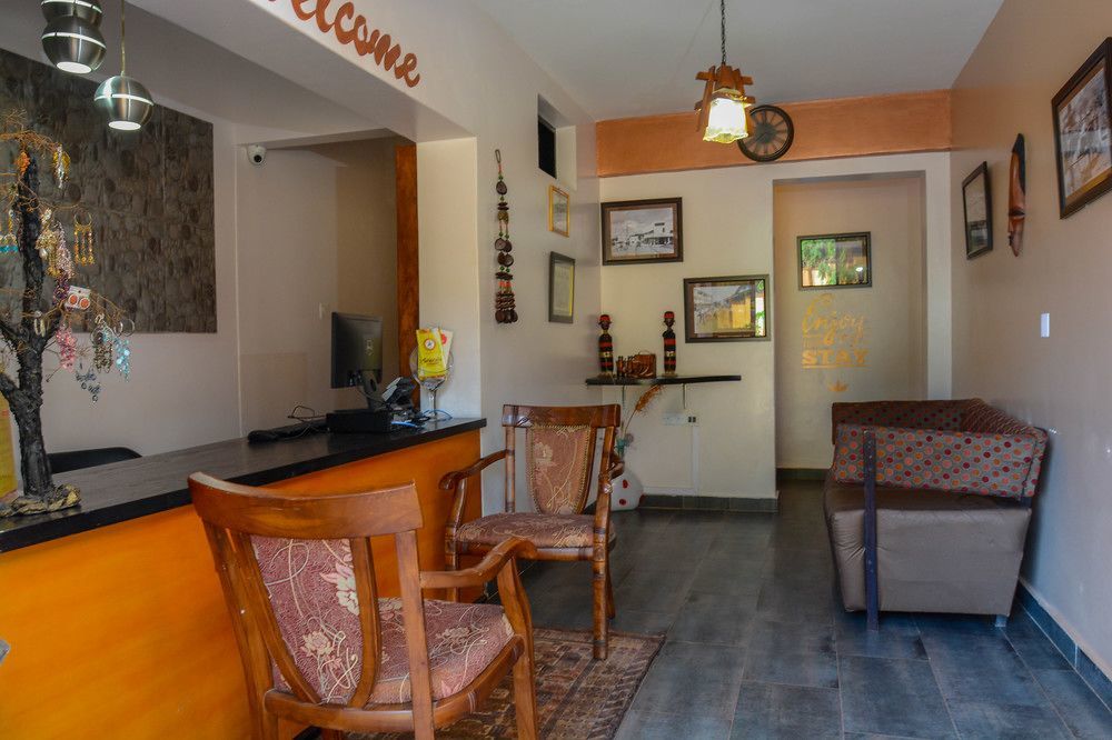 Explorers Hub Kampala Exterior photo