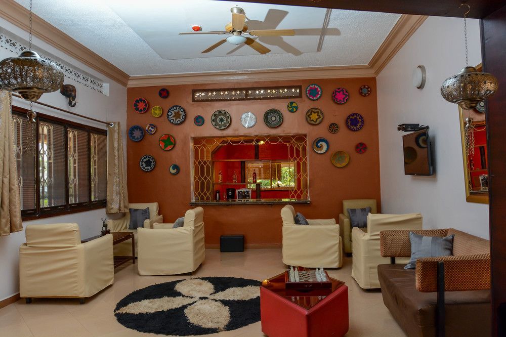 Explorers Hub Kampala Exterior photo
