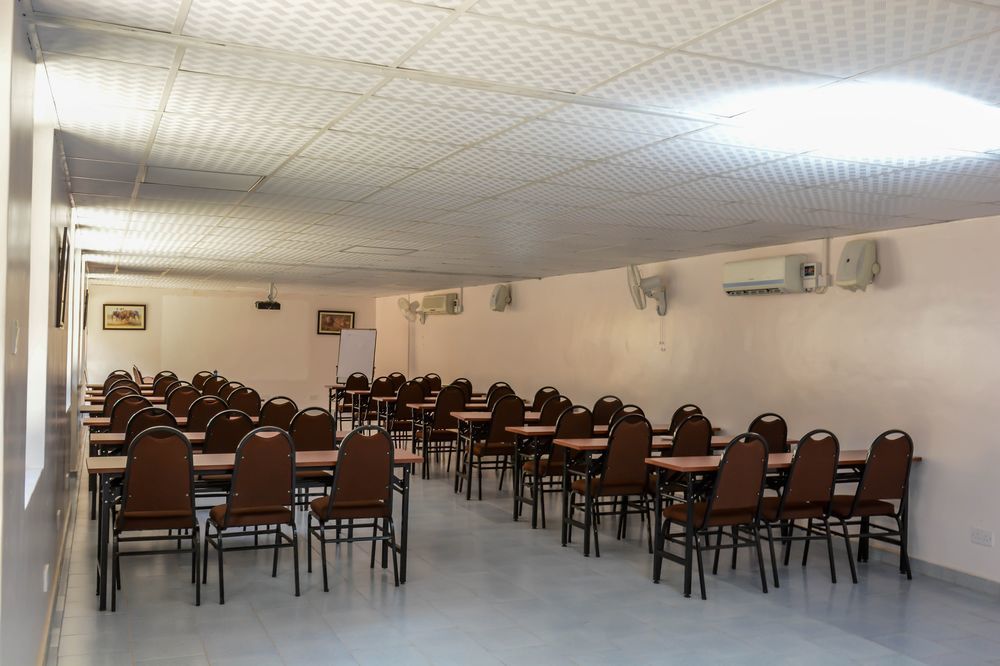 Explorers Hub Kampala Exterior photo